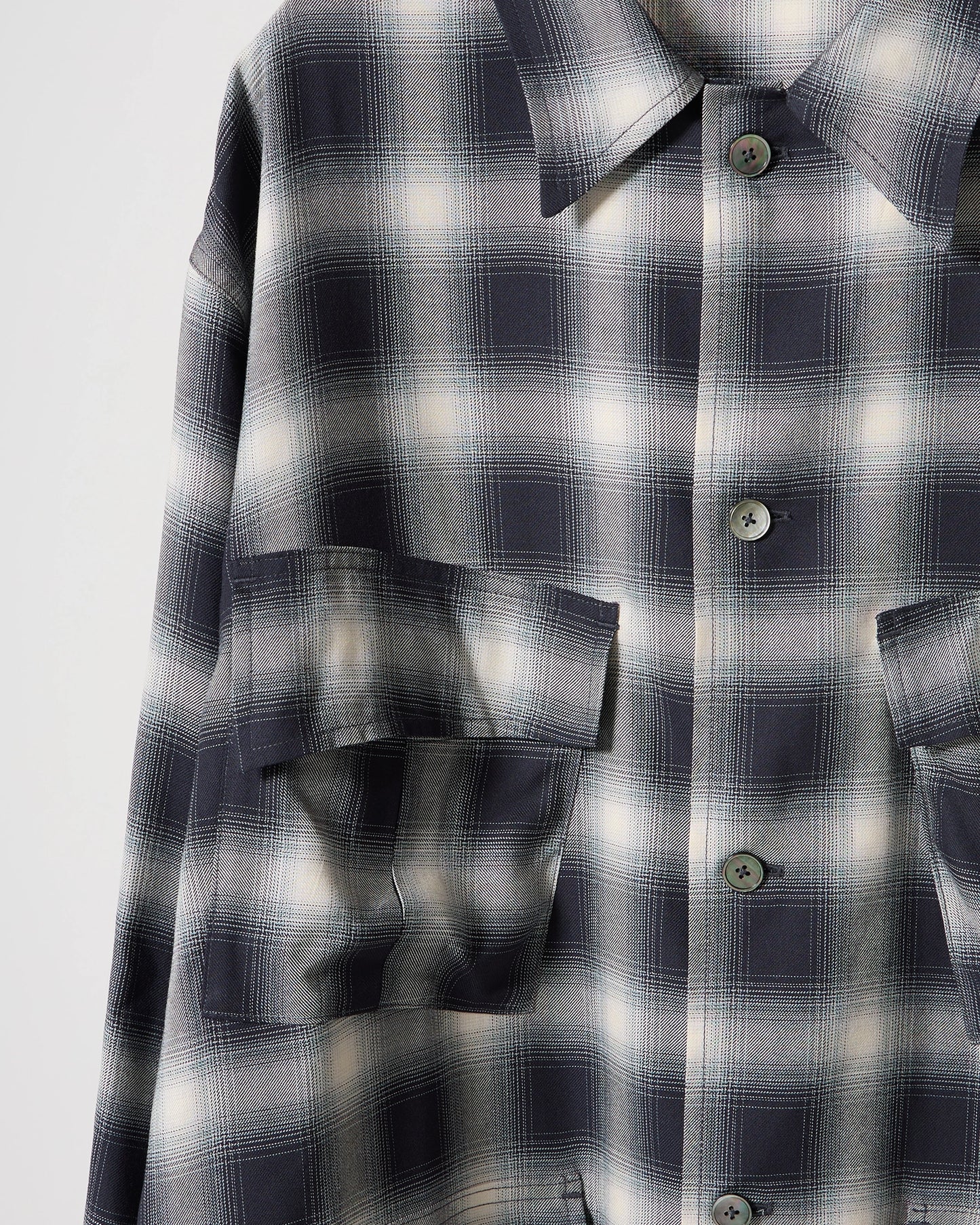 Rayon twill ombre check dress fatigue shirt jacket (Black ombre check)