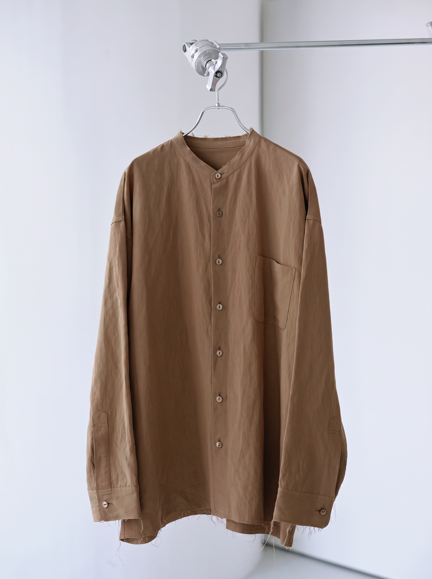 Linen rayon cut off band collar shirt (Brown)