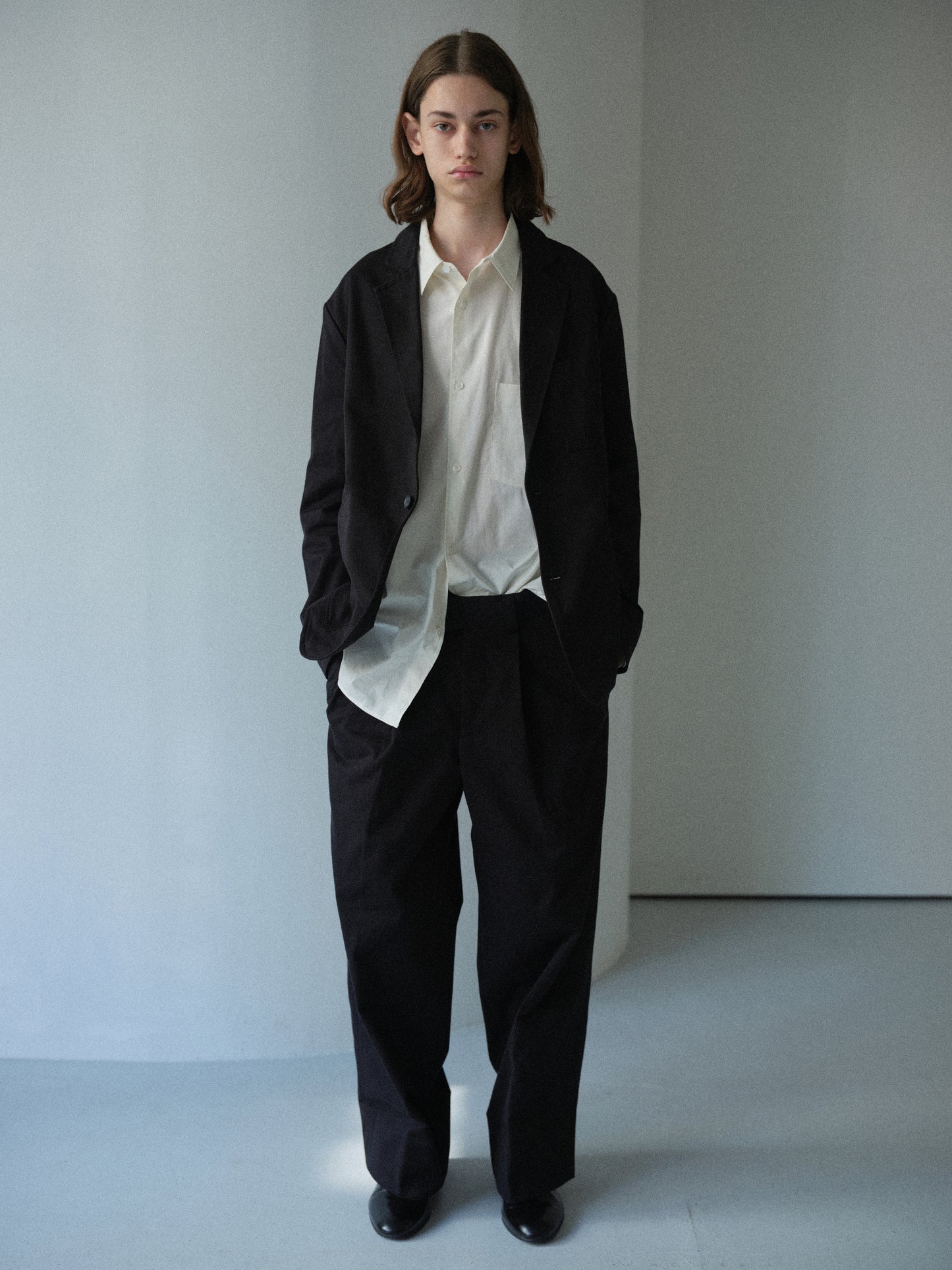 Cotton Cordura twill wide tapered trousers (Black)