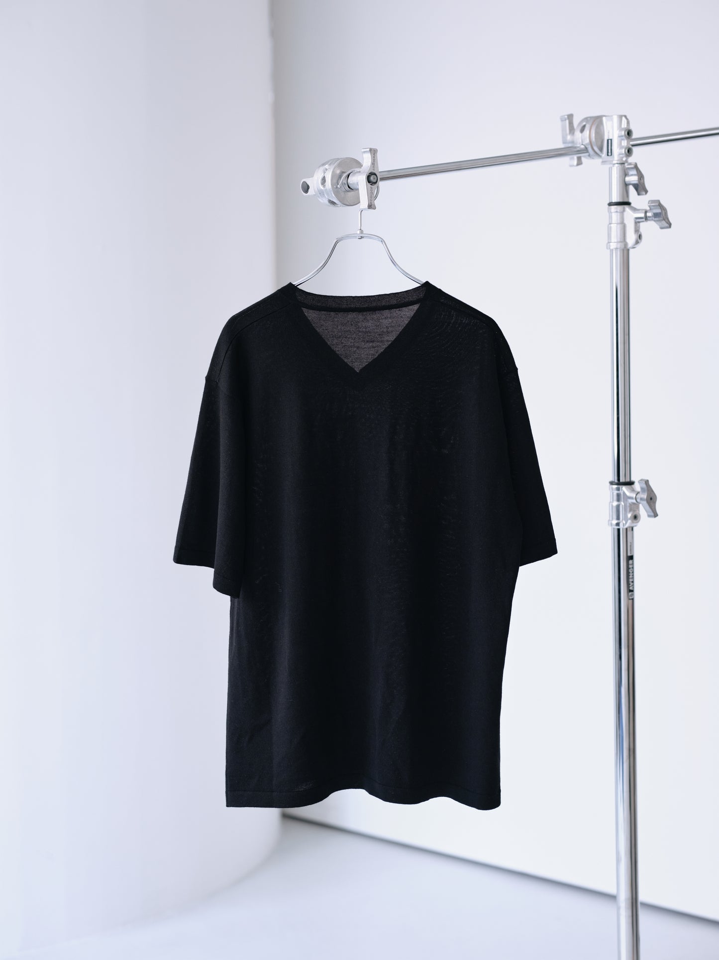 Biella Yarn V-Neck T-Shirt (Black)
