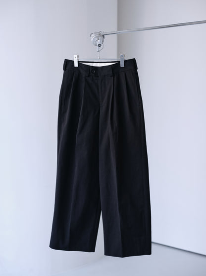 Cotton Cordura twill wide tapered trousers (Black)