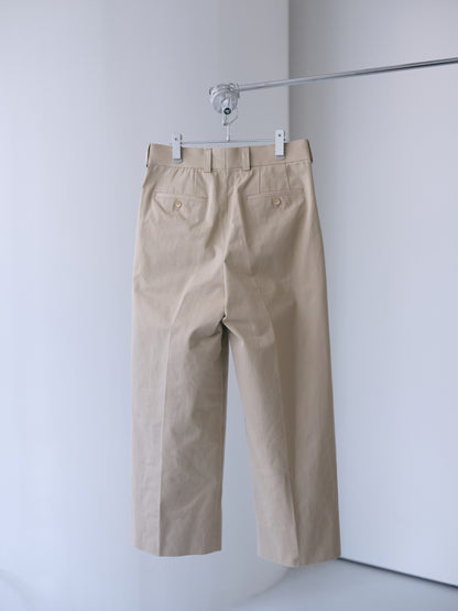 Cotton Cordura twill wide tapered trousers (Beige)
